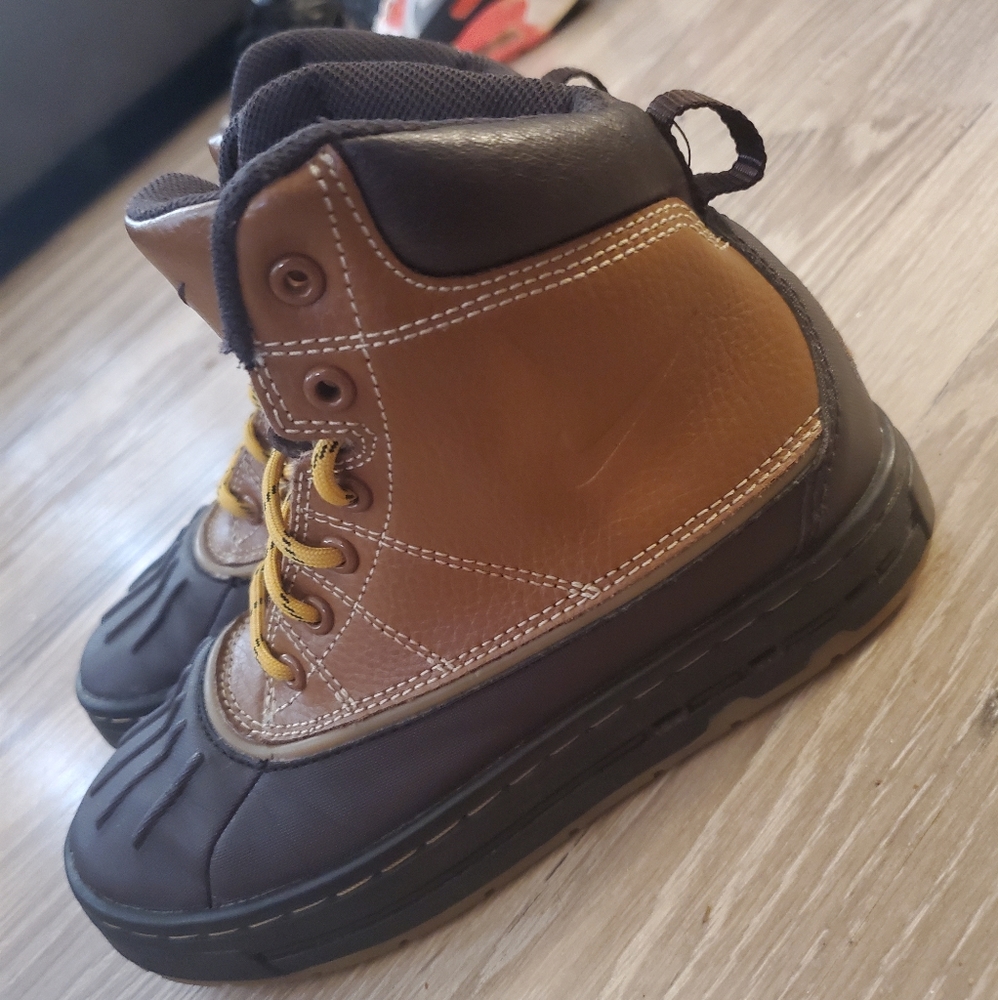 Nike Boots